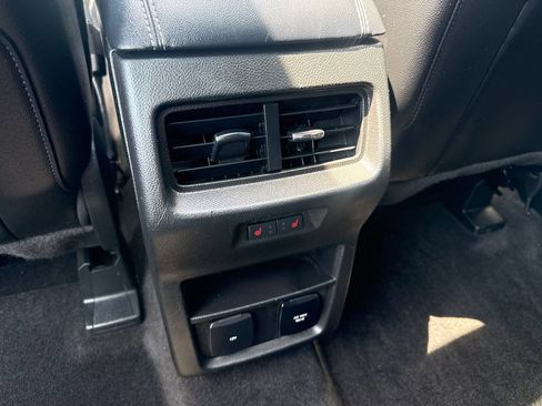 Used 2019 Ford Edge Titanium w/ Equipment Group 301A AWD/4WD image 26