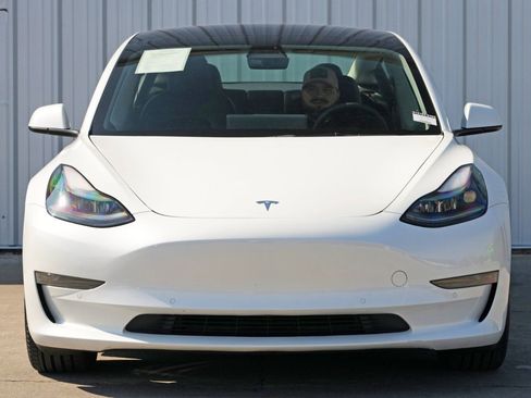 Used 2022 Tesla Model 3 image 7