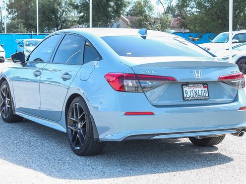 Used 2024 Honda Civic Sport image 2