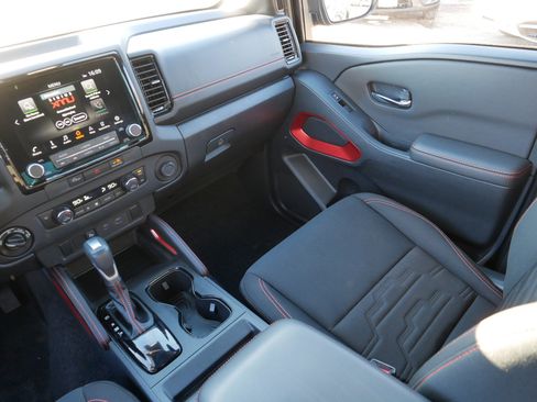 Certified 2024 Nissan Frontier PRO-4X w/ Technology Package image 11