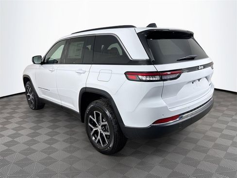 New 2025 Jeep Grand Cherokee Limited image 5