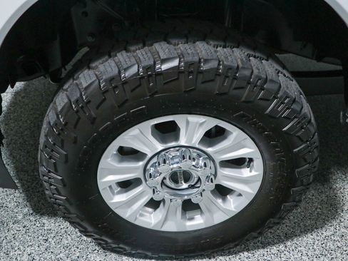 Used 2022 Ford F250 XLT w/ XLT Value Package AWD/4WD image 11
