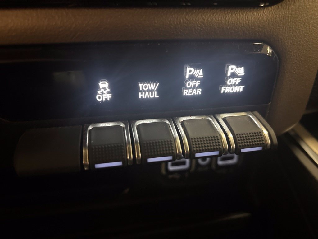 Used 2021 RAM 1500 Laramie AWD/4WD image 14