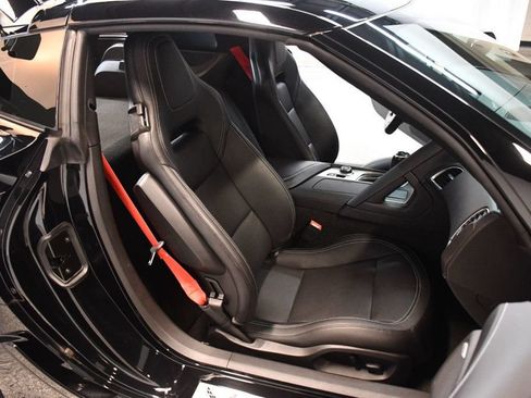 Used 2019 Chevrolet Corvette Z06 RWD image 30