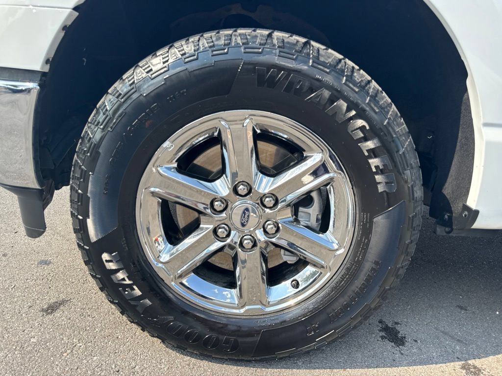 Used 2025 Ford F150 XLT w/ Equipment Group 301A Standard AWD/4WD image 22