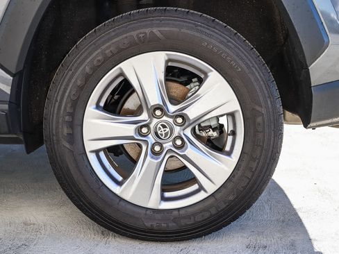 Used 2022 Toyota RAV4 XLE image 10