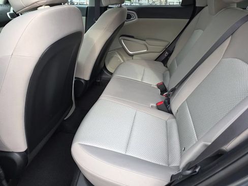 Certified 2025 Kia Soul LX w/ LX Technology Package FWD image 13