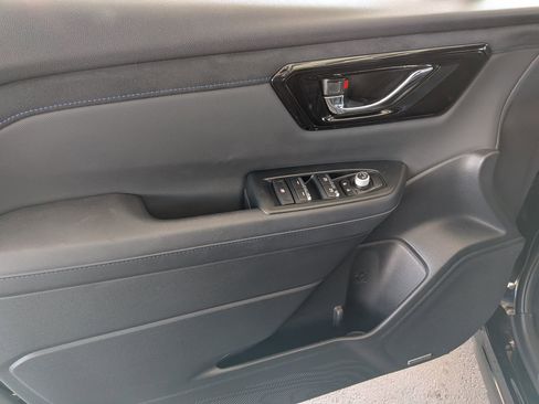 Used 2025 Subaru Forester Limited image 8