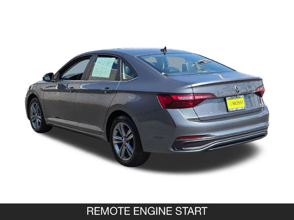 Used 2024 Volkswagen Jetta SE FWD image 7