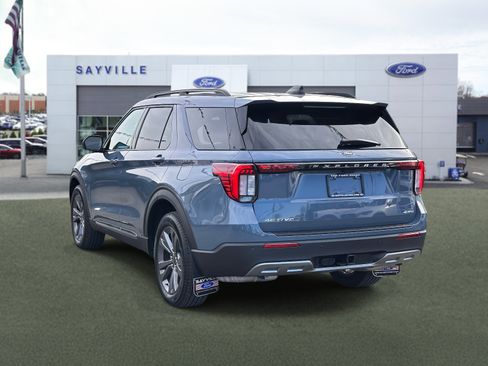 Used 2025 Ford Explorer Active w/ Active Comfort Package AWD/4WD image 4