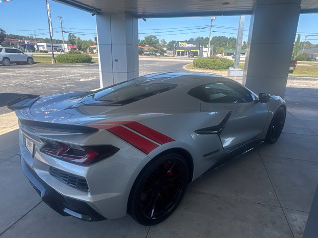 Used 2027 Chevrolet Corvette Grand Sport w/ Z52 Sport Performance Package RWD image 3