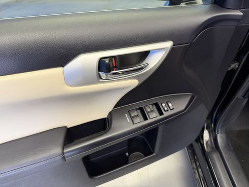 Used 2012 Lexus CT 200h Premium w/ Premium Audio Pkg FWD image 10