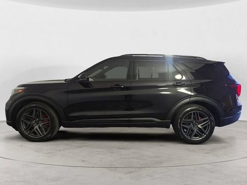 Certified 2025 Ford Explorer ST AWD/4WD image 2