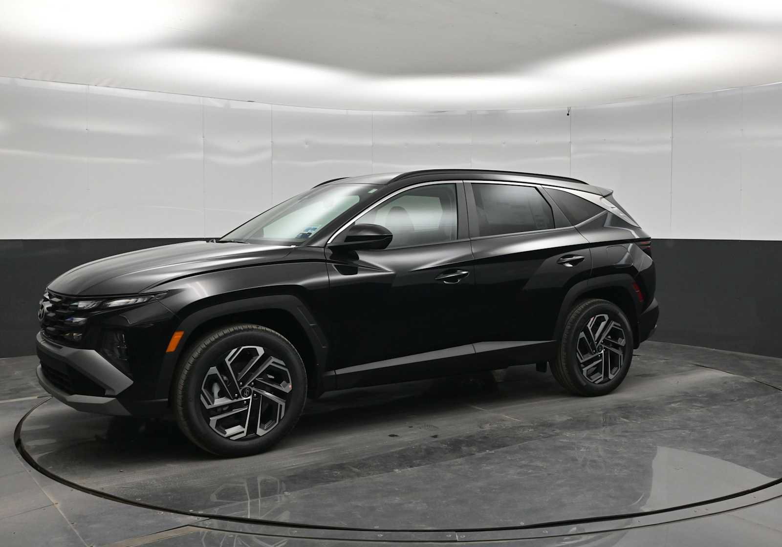 New 2026 Hyundai Tucson SEL Plus AWD/4WD image 1