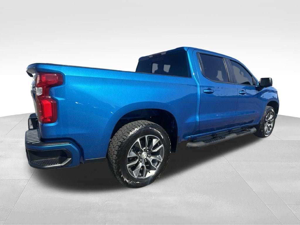 Used 2022 Chevrolet Silverado 1500 RST w/ Convenience Package II AWD/4WD image 9