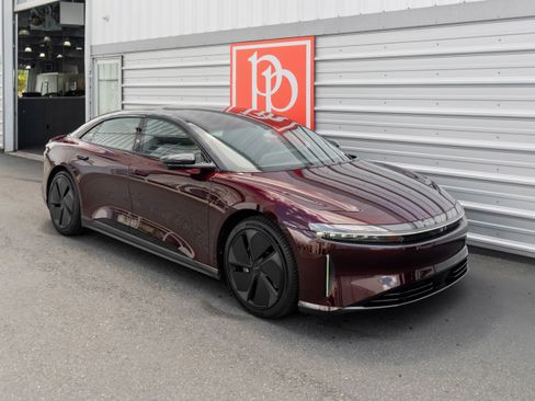 Used 2023 Lucid Air Touring AWD/4WD image 45