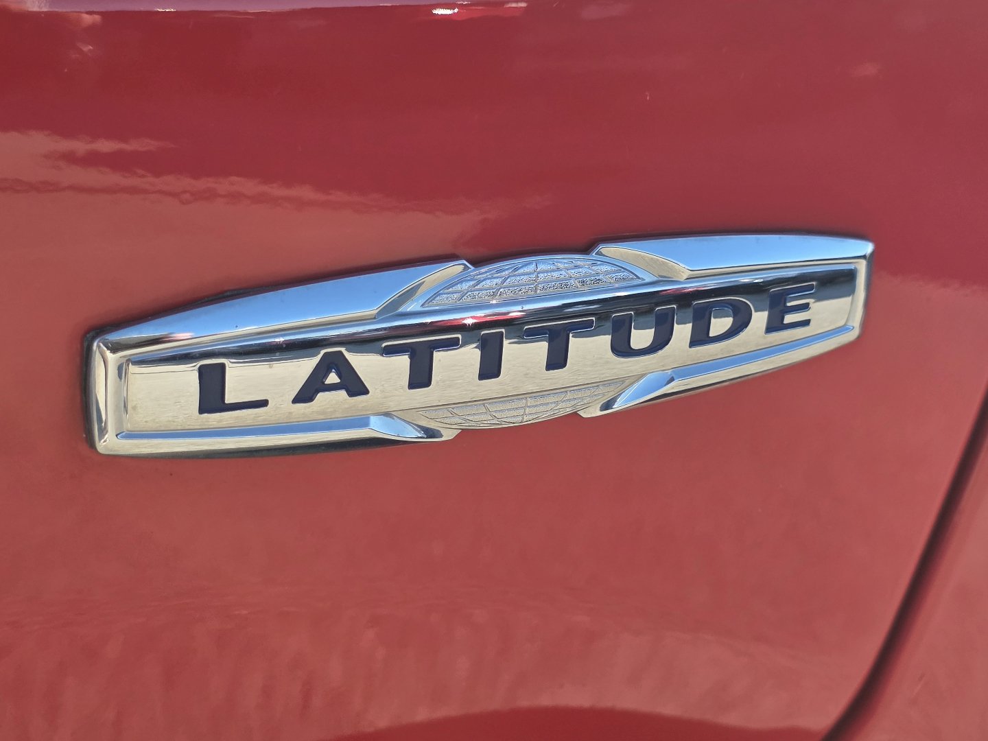 Used 2017 Jeep Renegade Latitude w/ Cold Weather Group AWD/4WD image 17