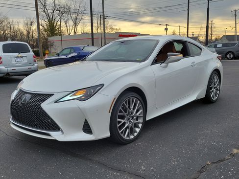 Used 2019 Lexus RC 300 AWD image 2
