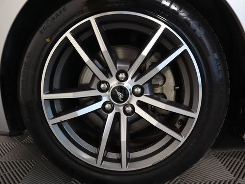 Used 2016 Ford Mustang Premium image 37
