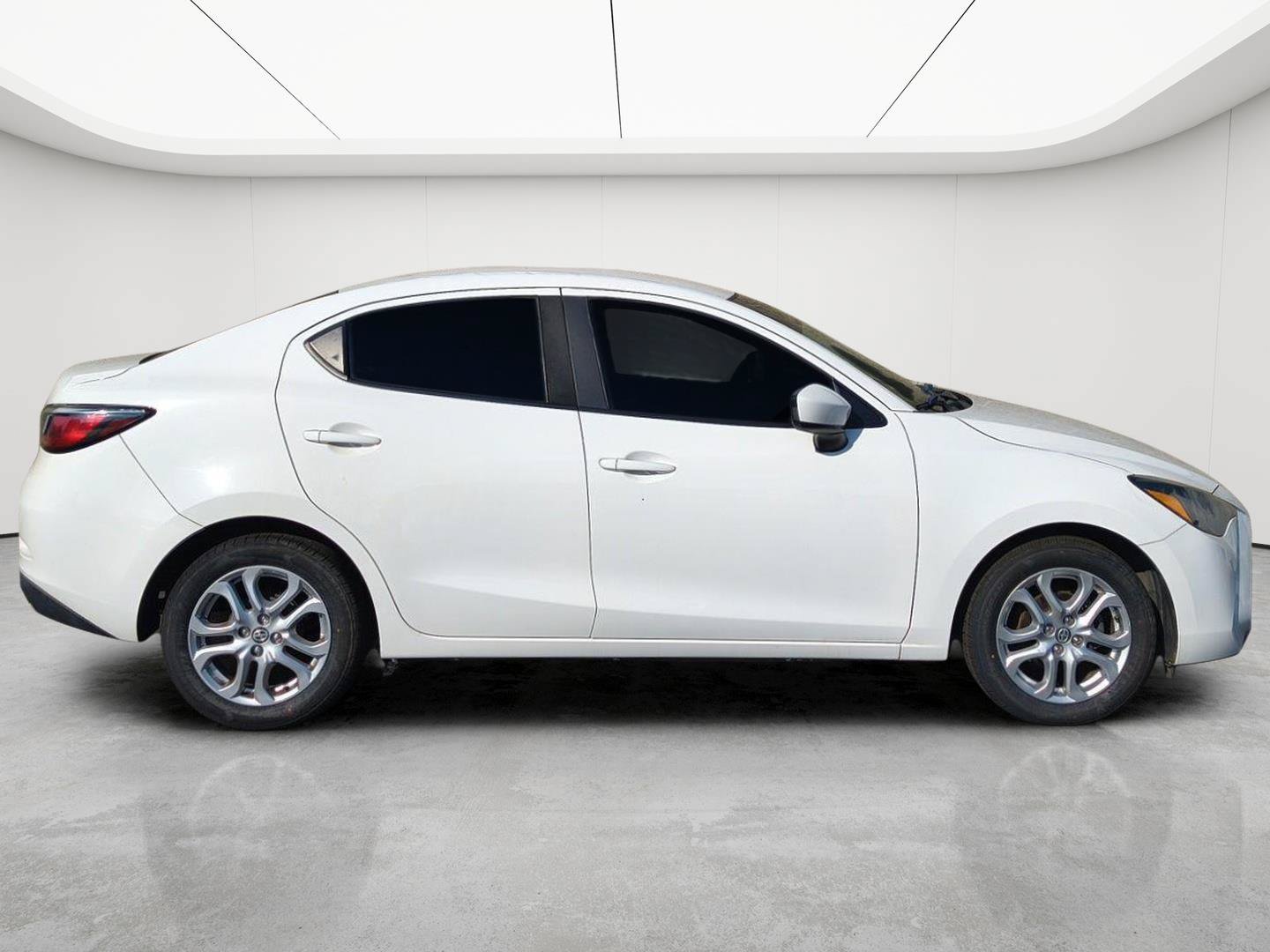 Used 2016 Scion iA FWD image 2