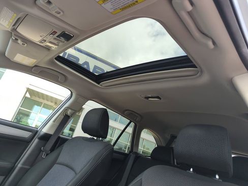 Used 2017 Subaru Outback 2.5i Premium image 28