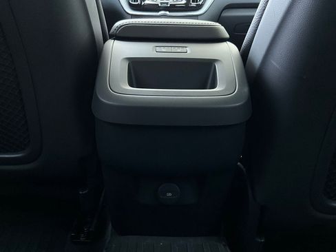 Used 2025 Volvo XC60 B5 Plus w/ Protection Package Premier image 12