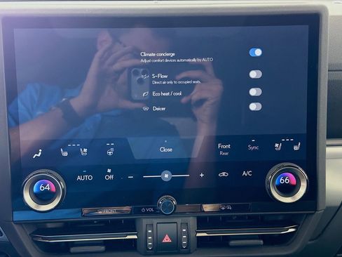 Used 2025 Lexus GX 550 w/ Cold Area Package image 19