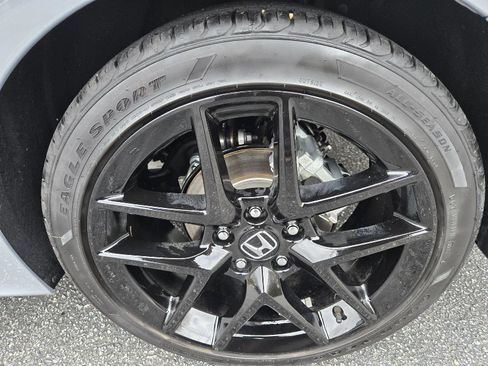 Used 2025 Honda Civic Sport image 14