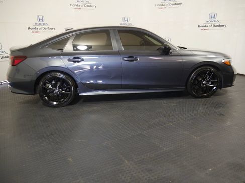 Used 2025 Honda Civic Sport image 3