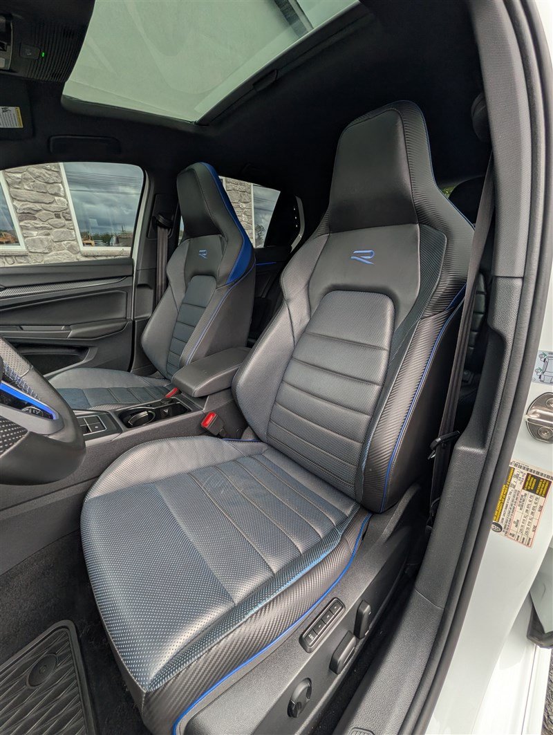 Used 2022 Volkswagen Golf R AWD/4WD image 15