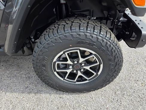 New 2026 Jeep Gladiator Rubicon AWD/4WD image 18
