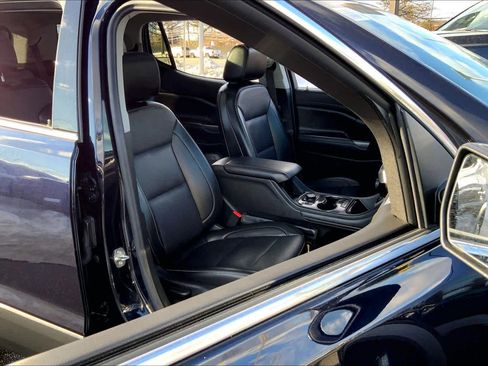 Used 2021 GMC Acadia SLT image 7