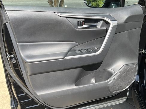 Used 2024 Toyota RAV4 XLE FWD image 10