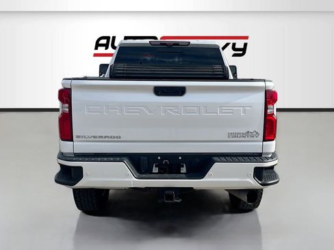 Used 2022 Chevrolet Silverado 3500 High Country w/ Technology Package image 6