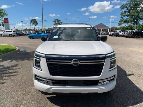 New 2026 Nissan Armada SL w/ Captain's Chari Seat Package RWD image 4