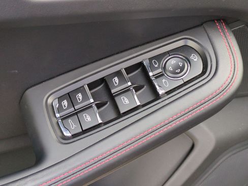 Used 2026 Porsche Macan GTS AWD/4WD image 13