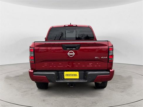 Used 2025 Nissan Frontier SL image 4