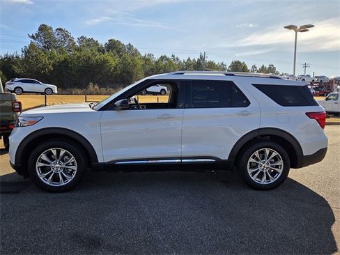 Used 2021 Ford Explorer Limited w/ Equipment Group 301A image 4