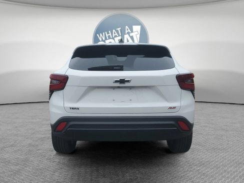 Used 2024 Chevrolet Trax RS w/ Driver Confidence Package FWD image 5