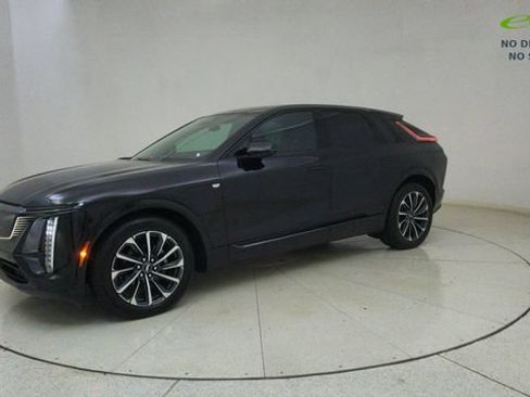 Used 2025 Cadillac Lyriq Sport AWD/4WD image 68