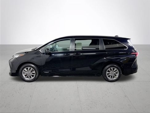 Used 2021 Toyota Sienna LE FWD image 9