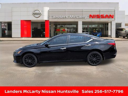 Used 2025 Nissan Altima 2.5 SV w/ SV Special Edition Package FWD image 8