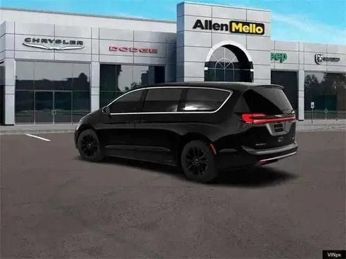 New 2026 Chrysler Pacifica Select image 4