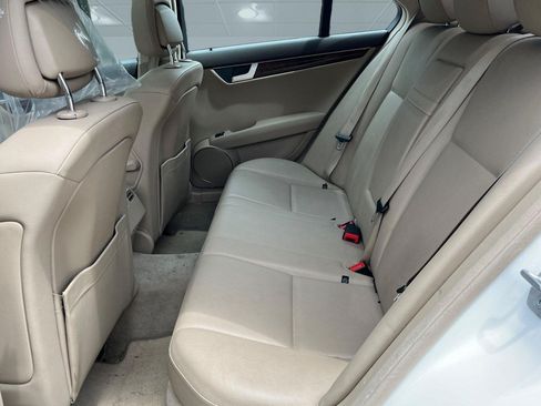 Used 2013 Mercedes-Benz C 250 Sedan image 9