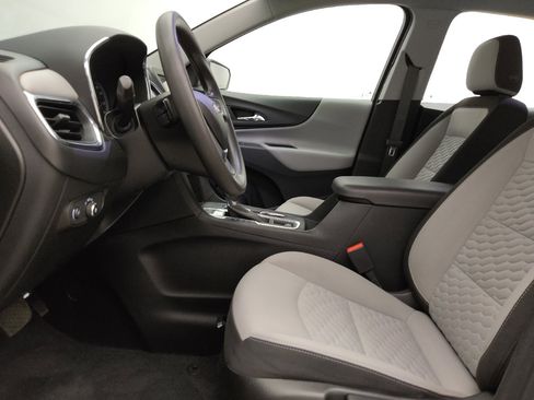 Used 2021 Chevrolet Equinox LS AWD/4WD image 17