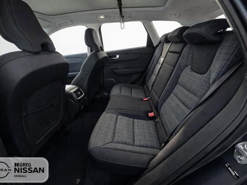 Used 2022 Volvo XC60 B5 Momentum AWD/4WD image 12