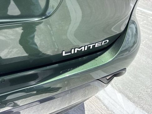 Used 2023 Toyota Highlander Limited image 26