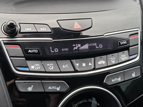 Used 2024 Acura RDX SH-AWD w/ Technology Package image 19