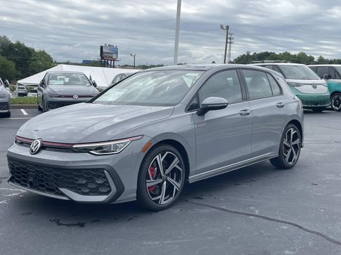 New 2026 Volkswagen GTI SE FWD image 3