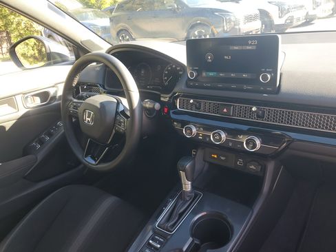 Used 2022 Honda Civic Sport image 8